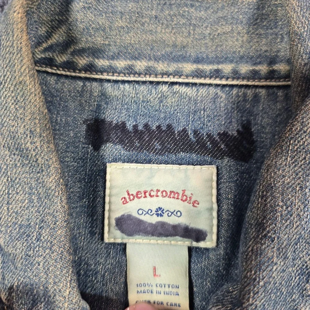 Abercrombie Denim Jacket Girls Size L Blue Light Wash Trucker Cotton Casual Y2K